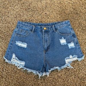 Shein Distressed Jean Shorts Womens size Large 8/10 New Without Tags —E